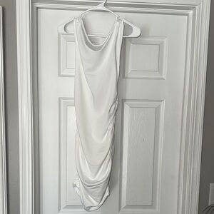 Elegant White Sleeveless Dress